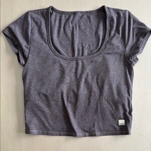 Vuori Purple Halo Crop Top with Scoop Neck Short Sleeves